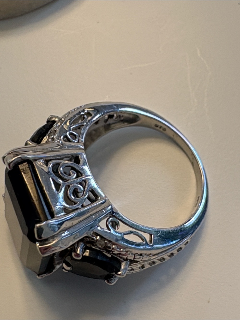Statement Black Gemstone Cocktail Ring- Sterling Silver . 925 (12 g Size 9) - Picture 9 of 13